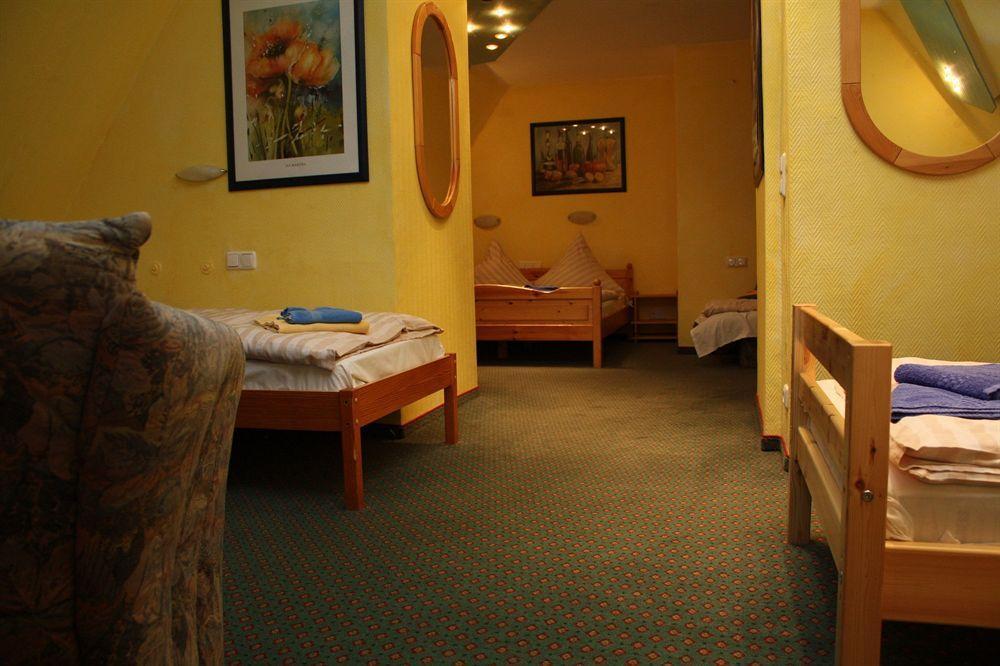 Hotel Gremersdorf - Zum Gruenen Jaeger Екстериор снимка