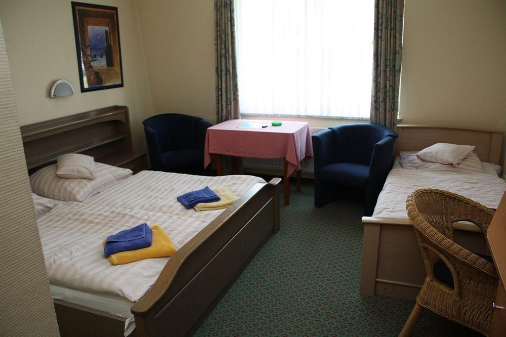 Hotel Gremersdorf - Zum Gruenen Jaeger Екстериор снимка