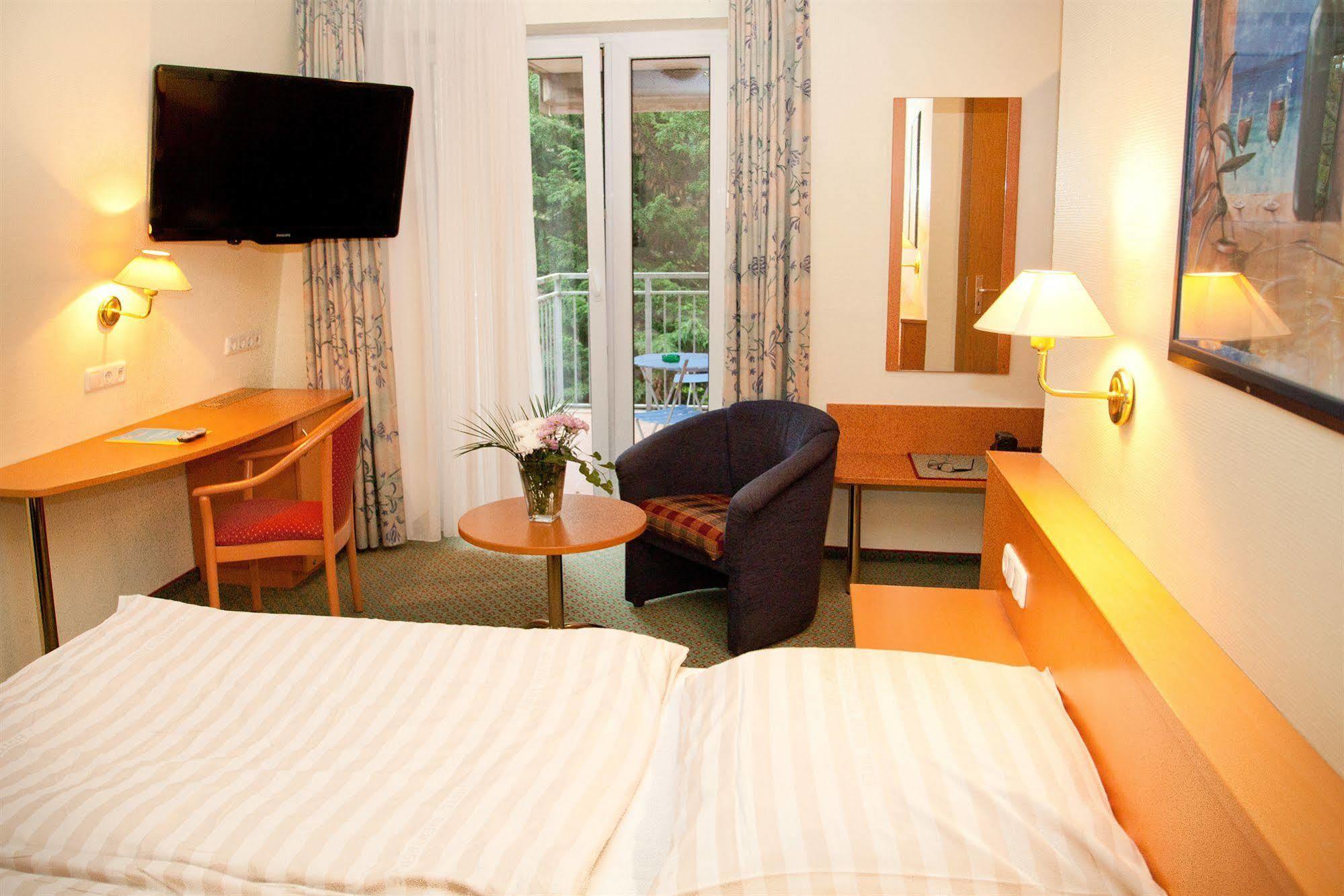 Hotel Gremersdorf - Zum Gruenen Jaeger Екстериор снимка