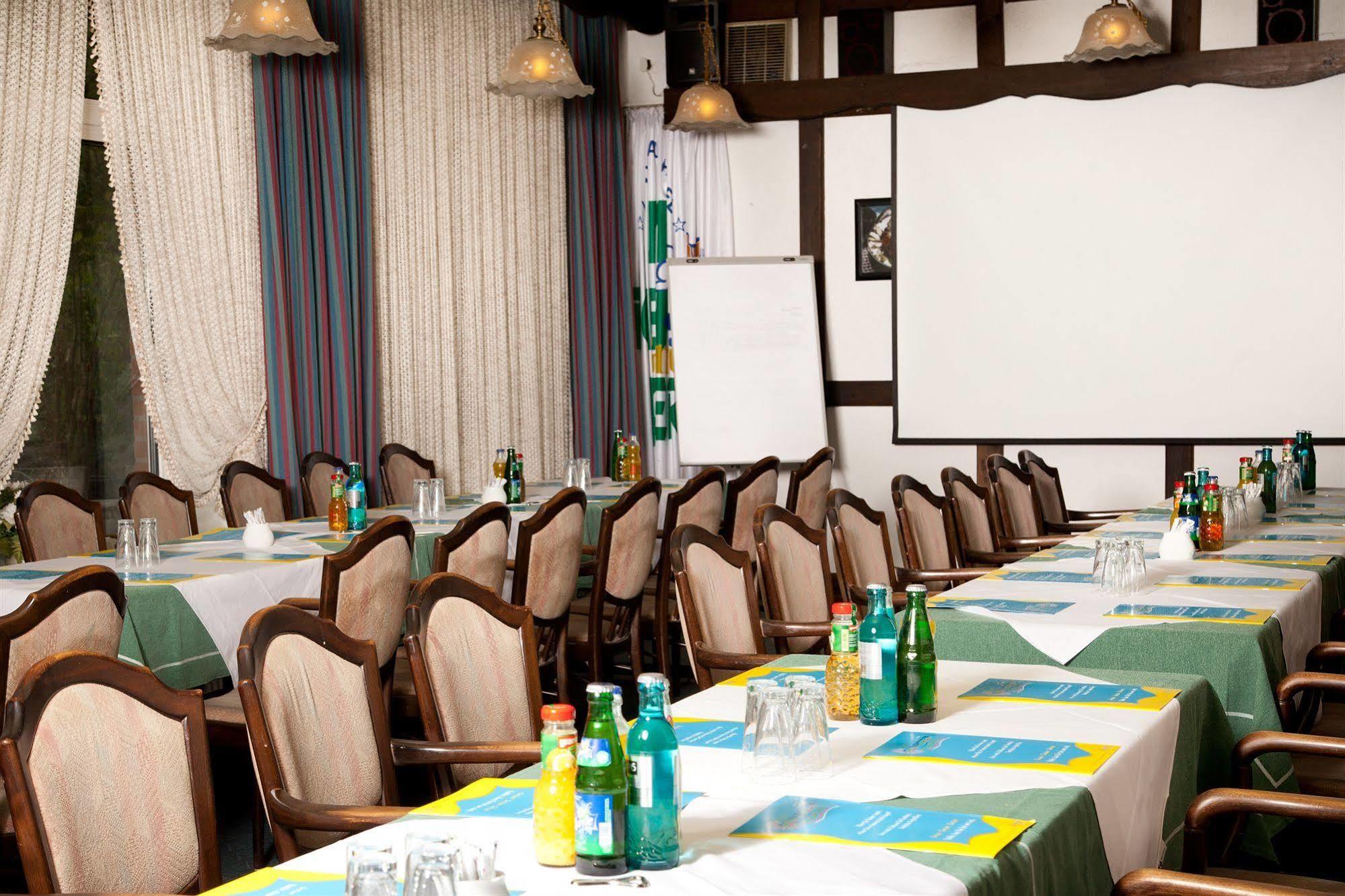 Hotel Gremersdorf - Zum Gruenen Jaeger Екстериор снимка