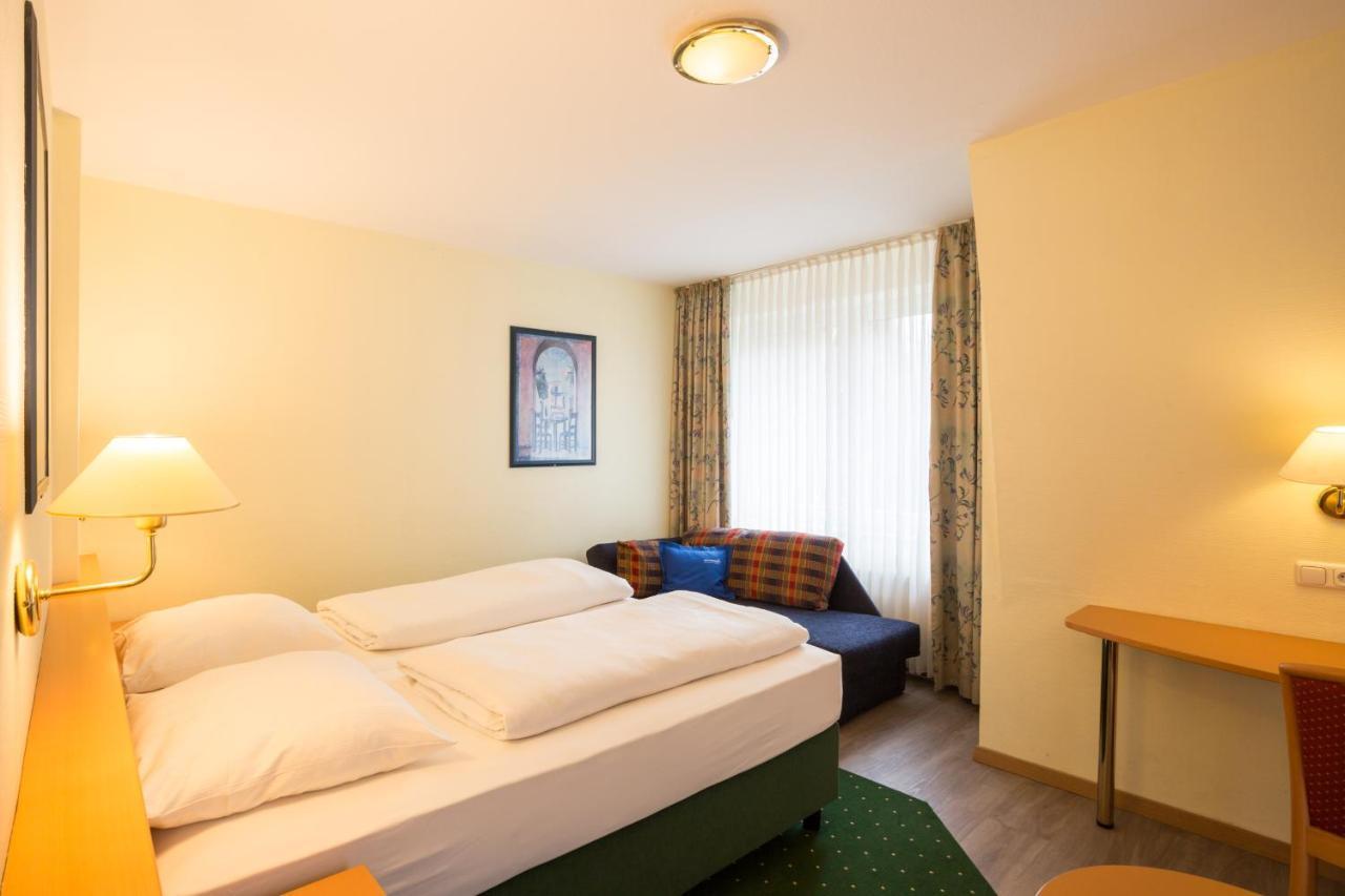 Hotel Gremersdorf - Zum Gruenen Jaeger Екстериор снимка