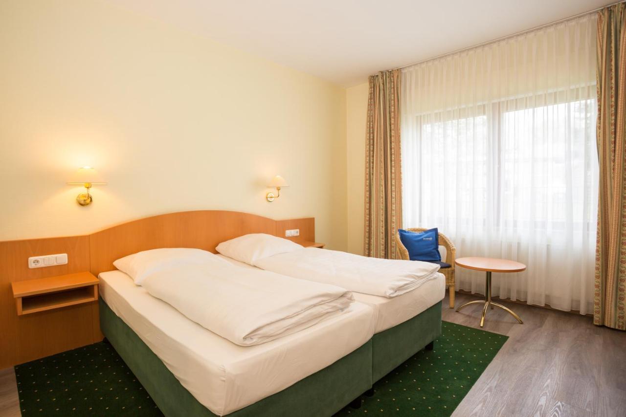Hotel Gremersdorf - Zum Gruenen Jaeger Екстериор снимка