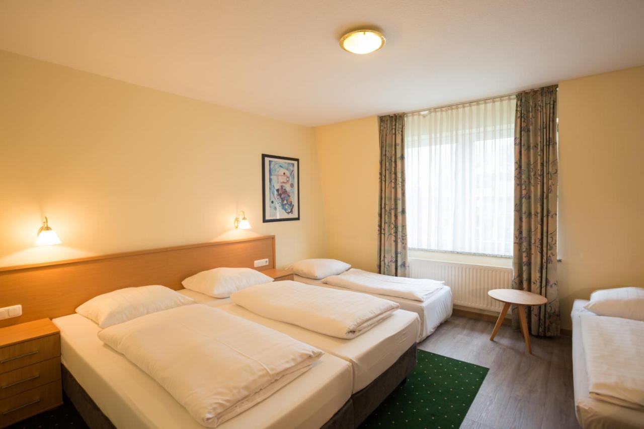 Hotel Gremersdorf - Zum Gruenen Jaeger Екстериор снимка